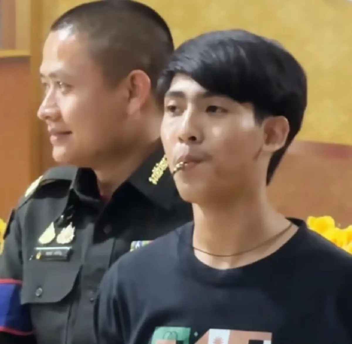 หนุ่มอมพระนเรศวร ไปจับใบดำ-ใบแดง ผลลัพธ์ออกมา ใครจะไปคิด