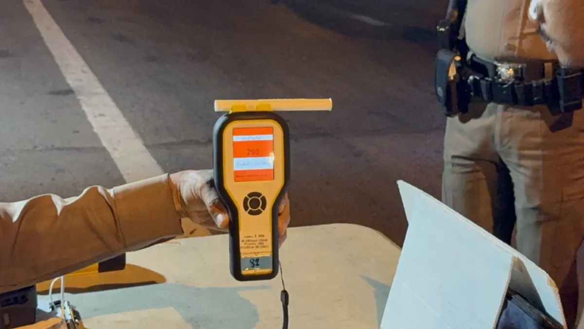 ไม่เข็ด! หนุ่มเมาขับซ้ำใน 2 ปี เป่าแอลกอฮอล์พุ่ง 293 มก.% จับคาด่าน