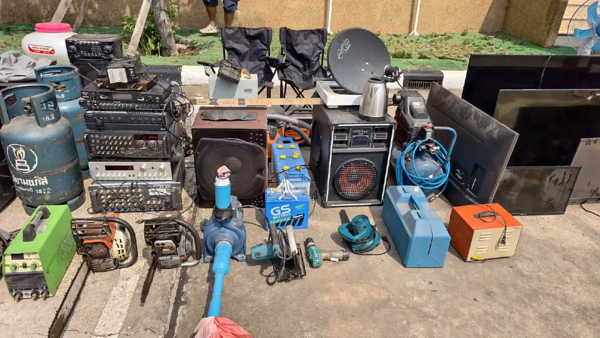 รวบจอมโจรลักทุกอย่างยันซอสพริก! ผงะโกดังของกลาง 80 รายการ