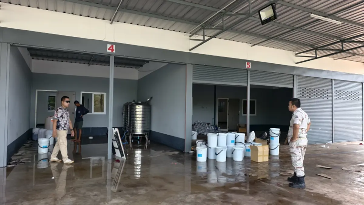 หนองคายทลายโรงงานยาแก้ไอปลอม ยึดของกลางกว่า 5.5 ล้านบาท