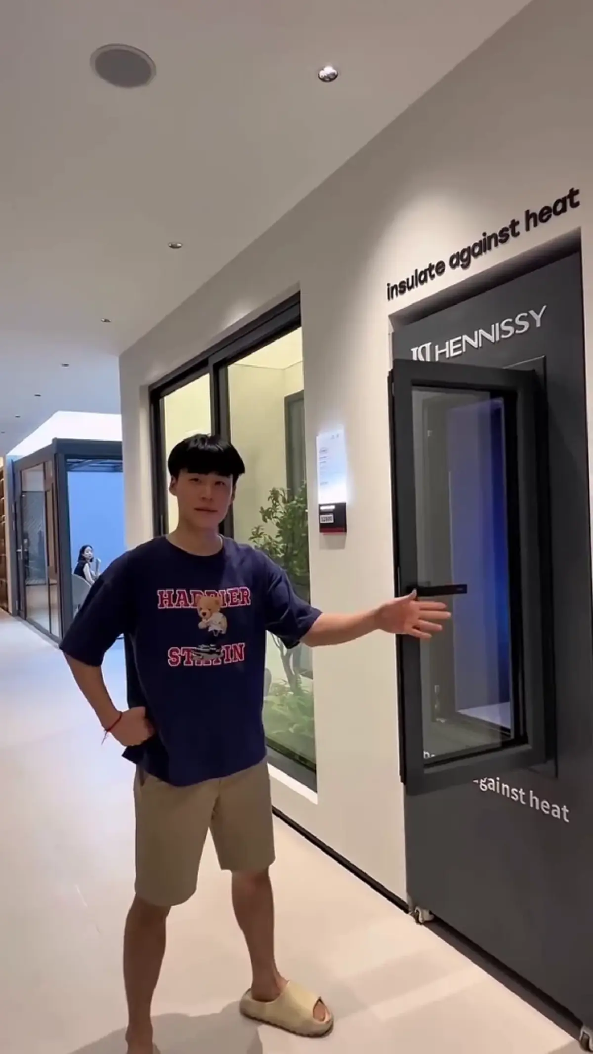 อลังการตาแตก “จ๊ะ นงผณี” บุกธุรกิจแฟน   แค่ตึกแรก 200 ล้าน