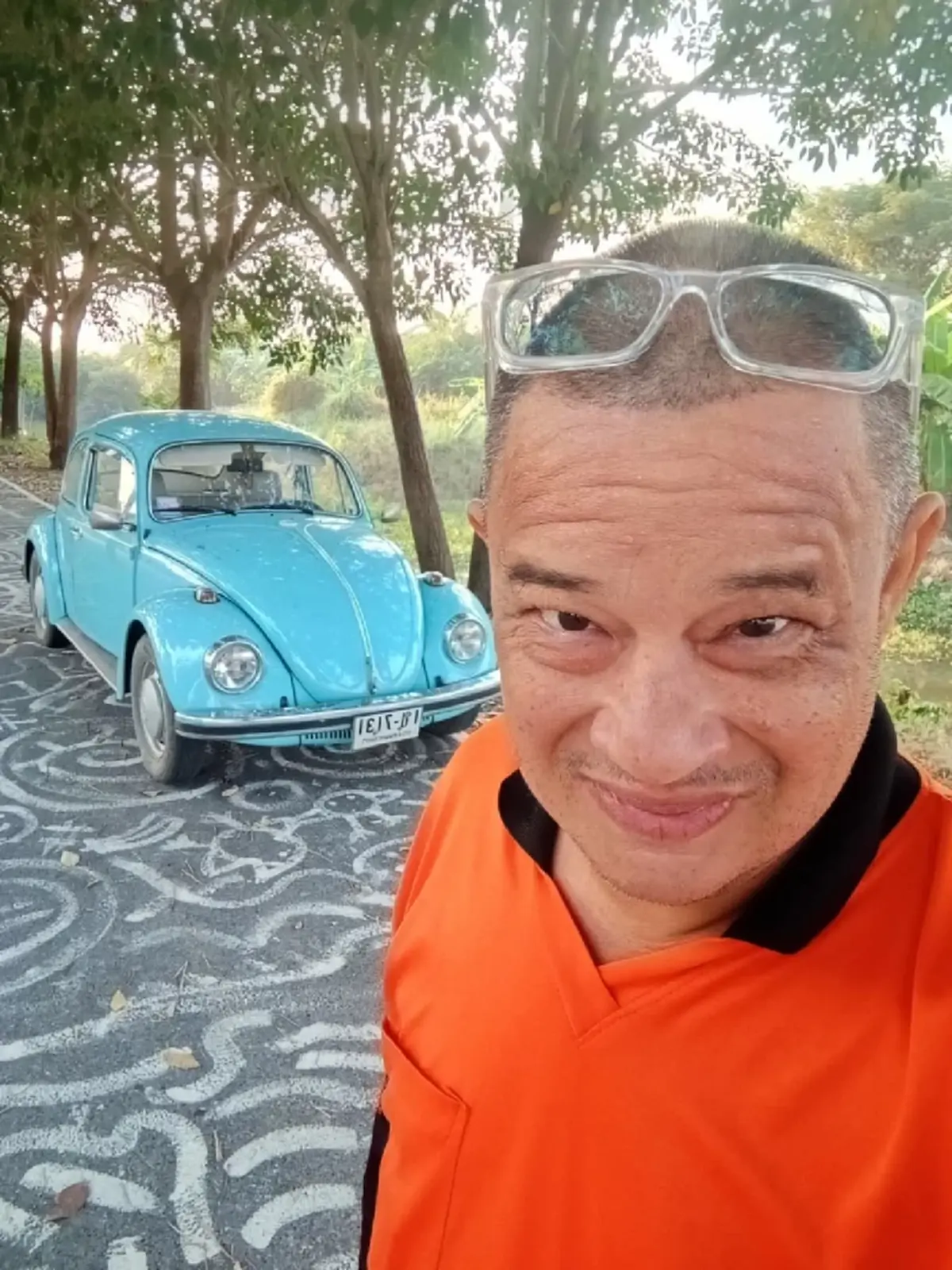 ทะเบียนรถเต่าคันโปรด แดนนี่ ขับรับส่งลูกสาว ไปโรงเรียนทุกวัน