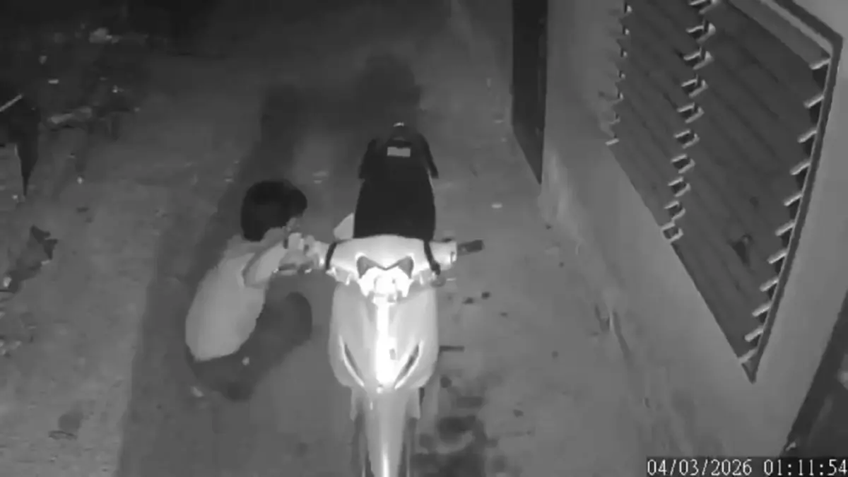 ชาวบ้านอ่างทองผวาหนัก โจรย่ามใจงัดบ้านซ้ำหลังลัก จยย.ไปแล้ว