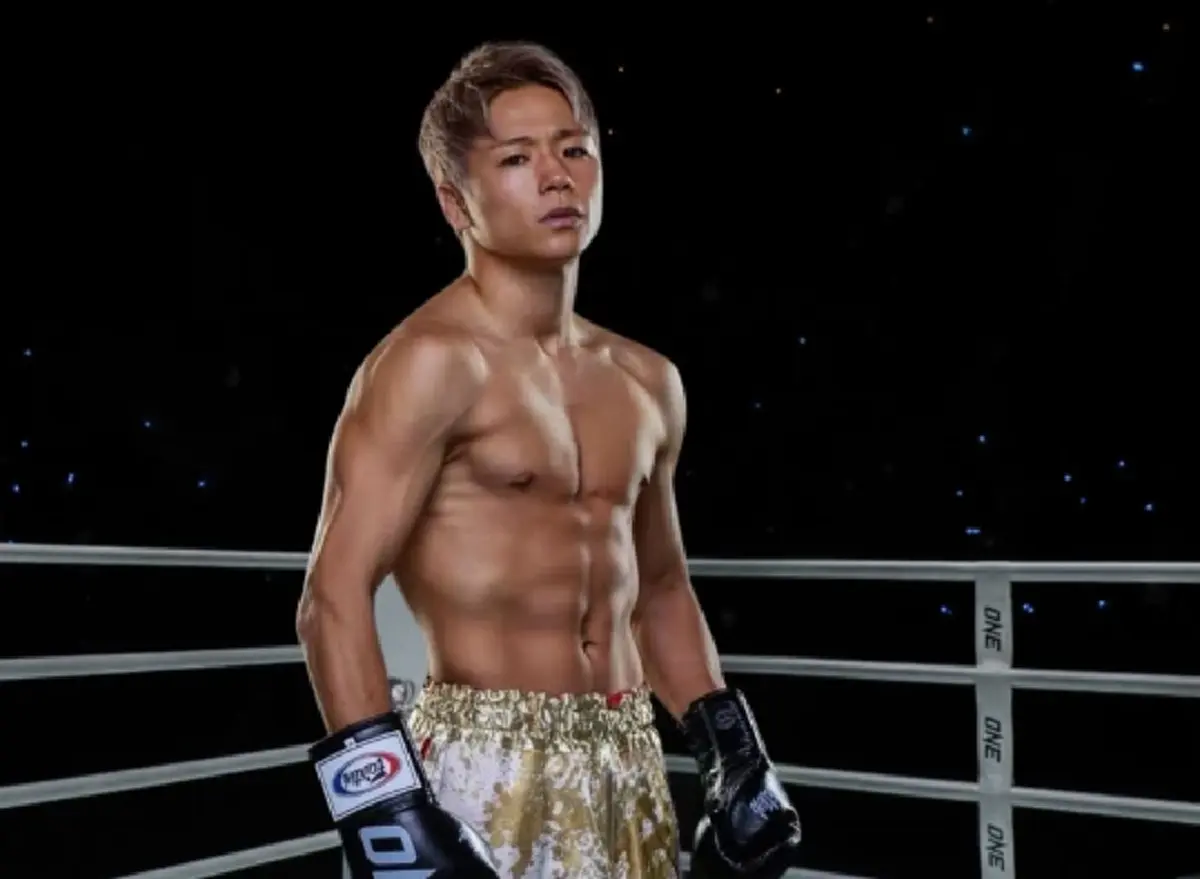 เปิดค่าตัว "ทาเครุ เซกาวา" คิกบ็อกเซอร์ที่ค่าตัวแพงที่สุดในโลก