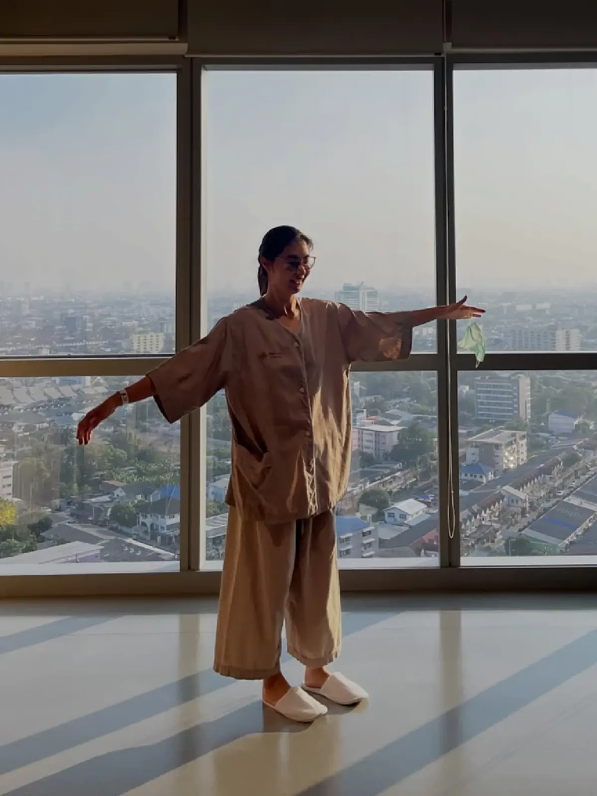 อาการล่าสุด จ๊ะจ๋า พริมรตา เจอช็อกโกแลตซีสต์ 2 ลูก เข้าผ่าตัด 4 ชม.