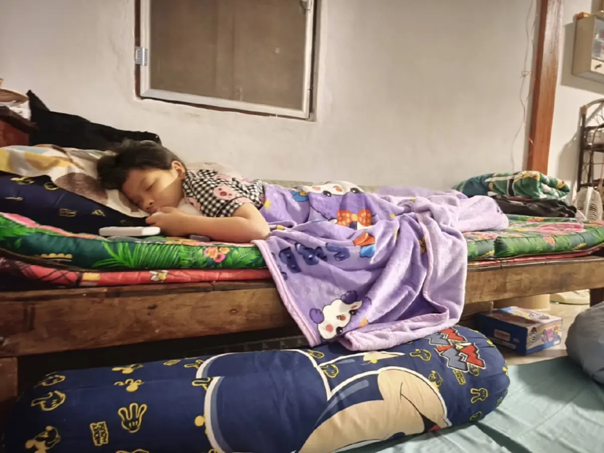 ภาพจุกอก คำขอ "น้องเอวา" ลูกสาวแดนนี่ ให้หนูนอนที่นอนพ่อแทนแม่