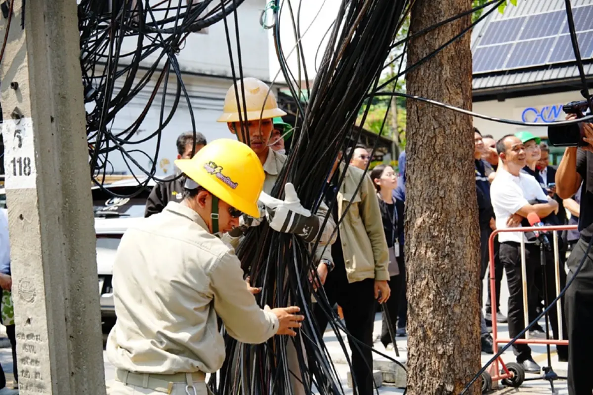 MEA ผนึกภาคีเครือข่าย เดินหน้ารื้อสายสื่อสารถนนลาดพร้าว ปูทางรองรับสายไฟฟ้าใต้ดิน