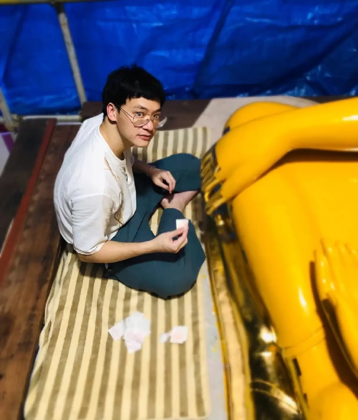 บี้ สุกฤษฎิ์ วิเศษแก้ว โชว์ของขวัญแฟนคลับ “ธูปหน้าตัวเอง”  