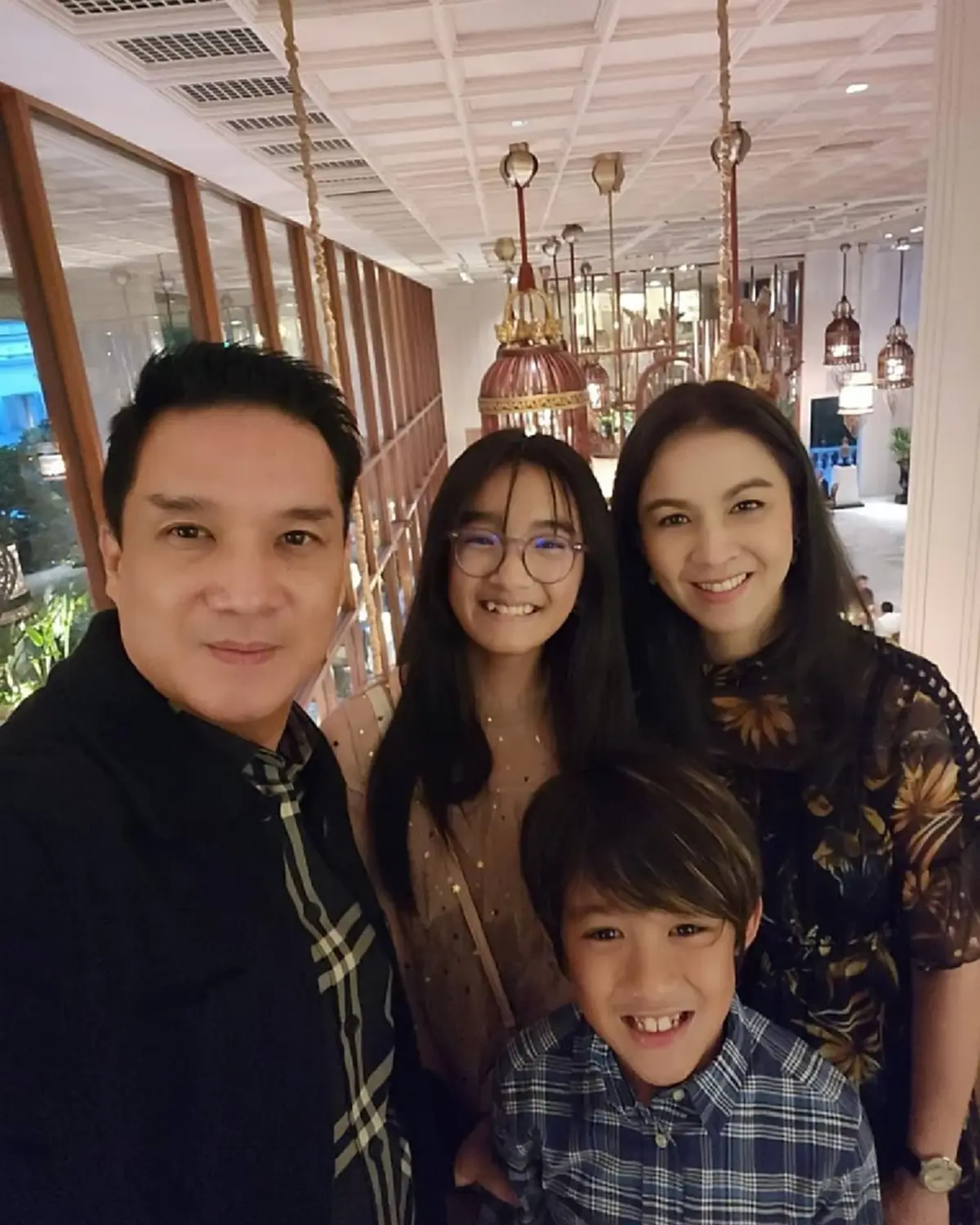 ลุคนี้ละมุนมาก “น้องณดา” ใส่ฮันบก สวยหวานเหมือนสาวเกาหลี