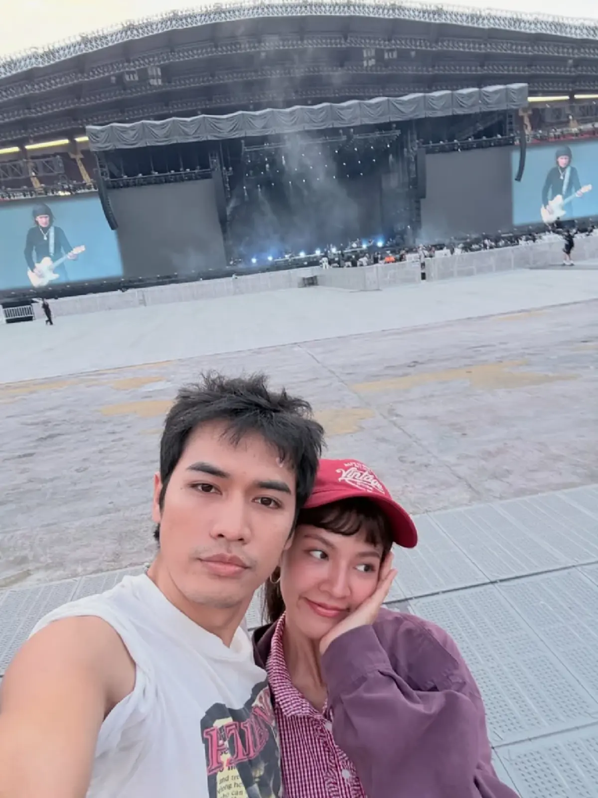 ลุ้นข่าวดี! “โจอี้ ภูวศิษฐ์” ควง “เจน เนลินญาน์” เที่ยวญี่ปุ่น  