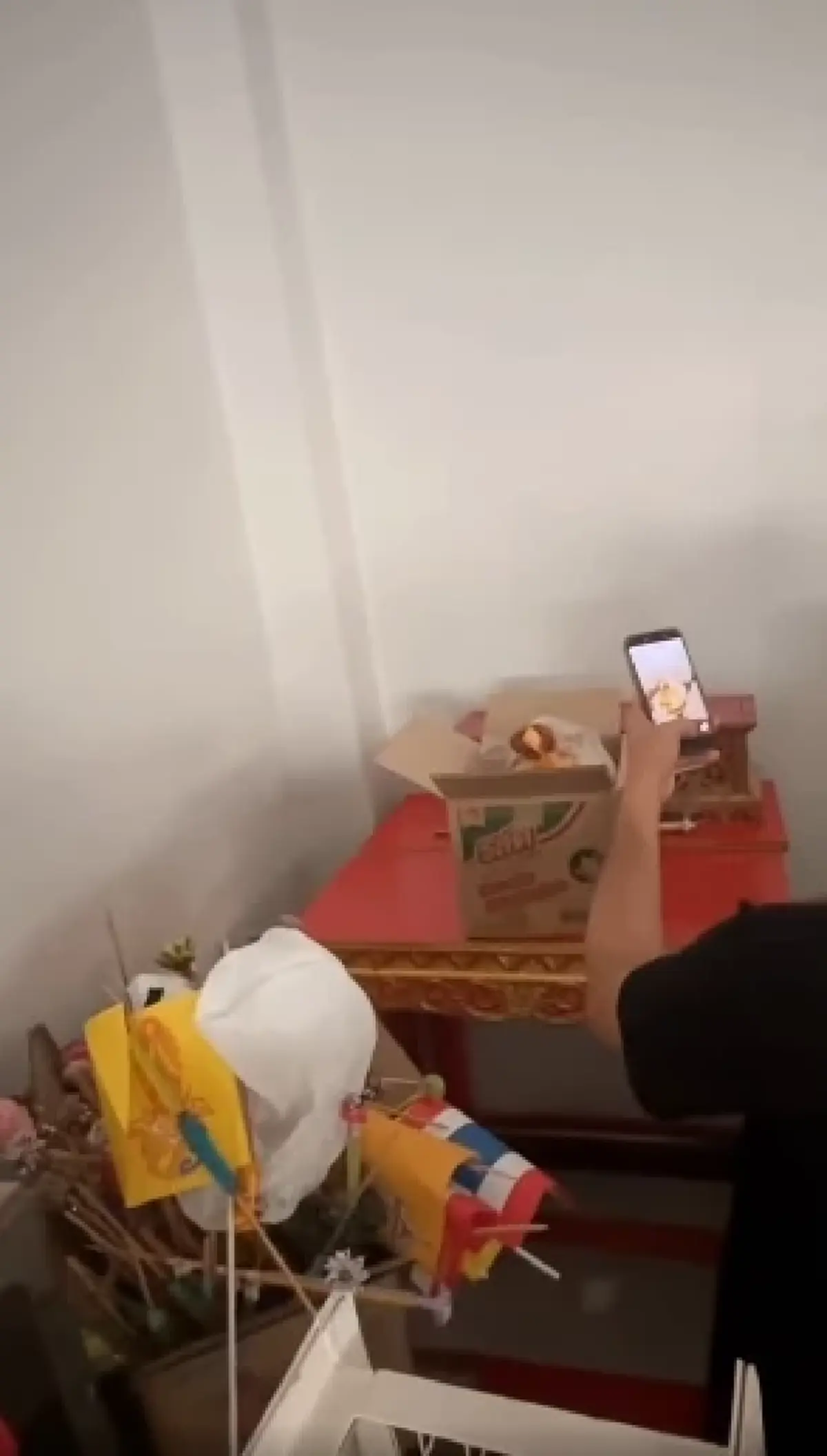 "ไอซ์" ซัดกลับตรงๆ เผยสาเหตุ อัฐิ "เหน่ง เหม่งจ๋าย" ทำไมอยู่ที่วัด