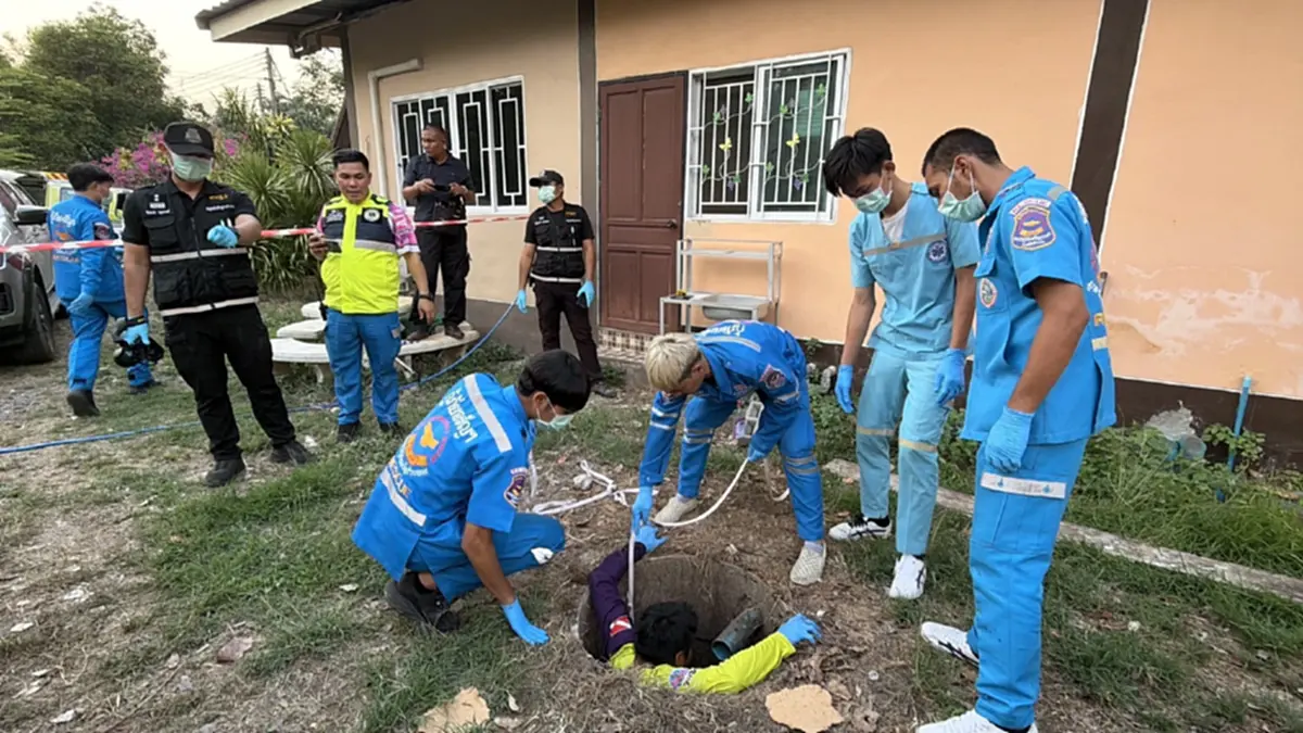 ป้าวัย 62 โรยตัวลงบ่อเกรอะช่วยสุนัขก่อนขาดอากาศดับสลด