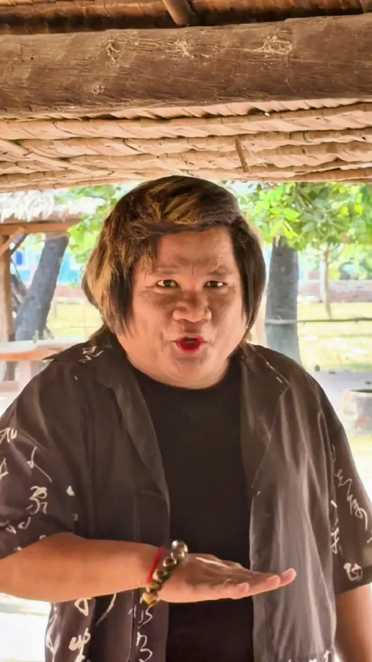 ดราม่าร้อน บอยแบนด์เขมร ฟาดแรงเด็กฝึกไทย แนะไปศัลยกรรมก่อนแข่ง