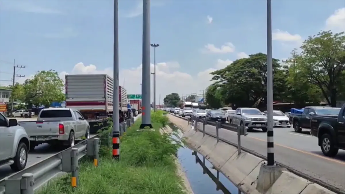 โคราชระดมตำรวจ 3 พันนายคุมสงกรานต์ ตั้งด่านถี่สกัดอุบัติเหตุ