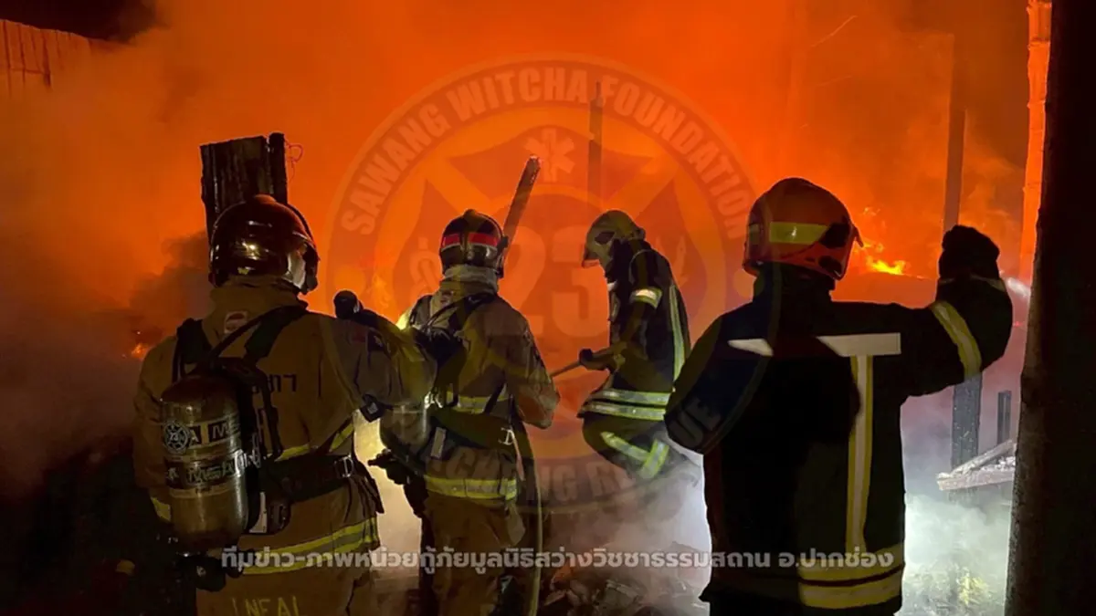 ถึงว่า สุนัขตาย 17 ตัว ในกองเพลิง เหตุไฟไหม้โกดังปากช่อง