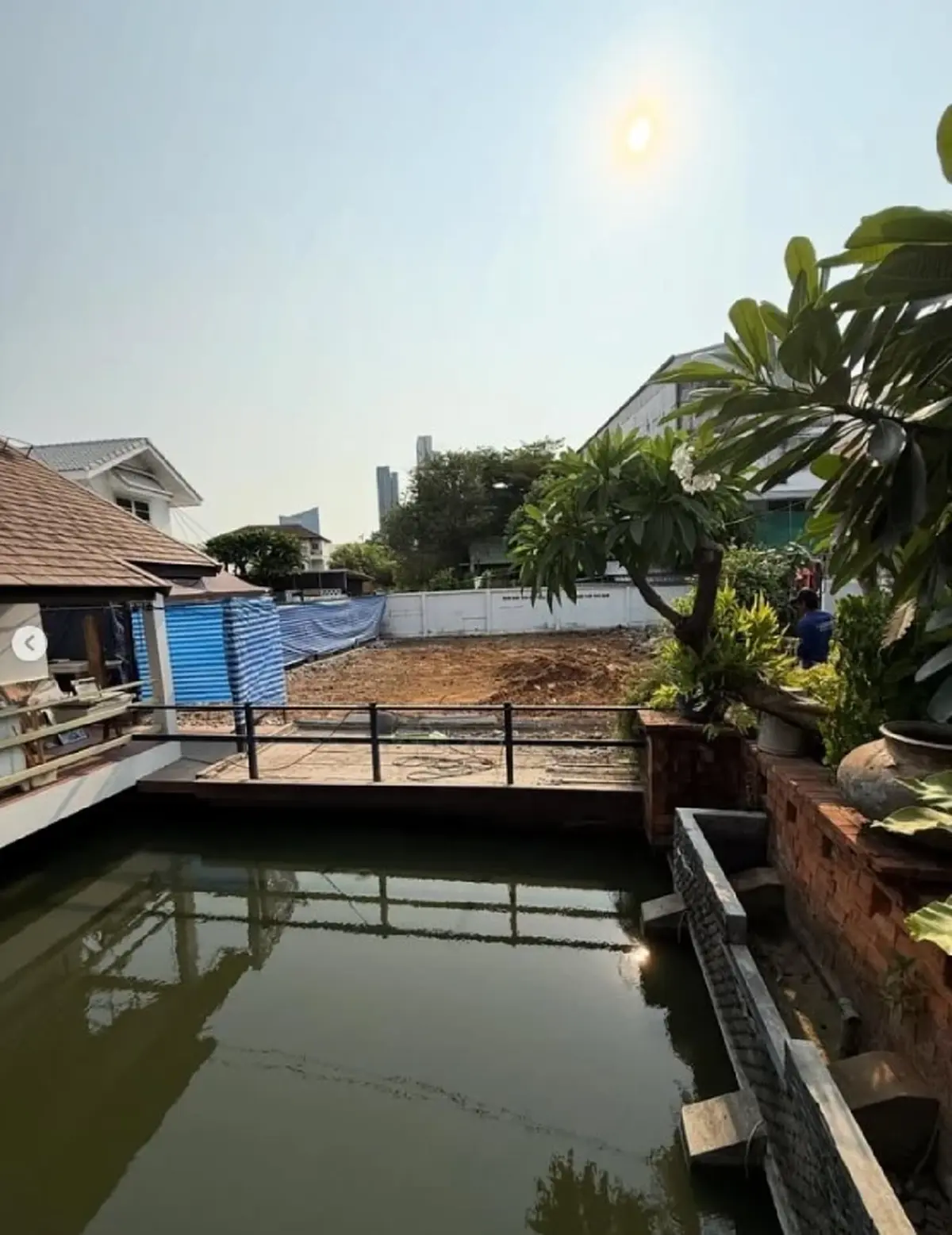 รู้เหตุผลยิ่งเศร้า "ท็อป ดารณีนุช" ตัดสินใจทุบบ้าน ของพ่อแม่ แล้ว 