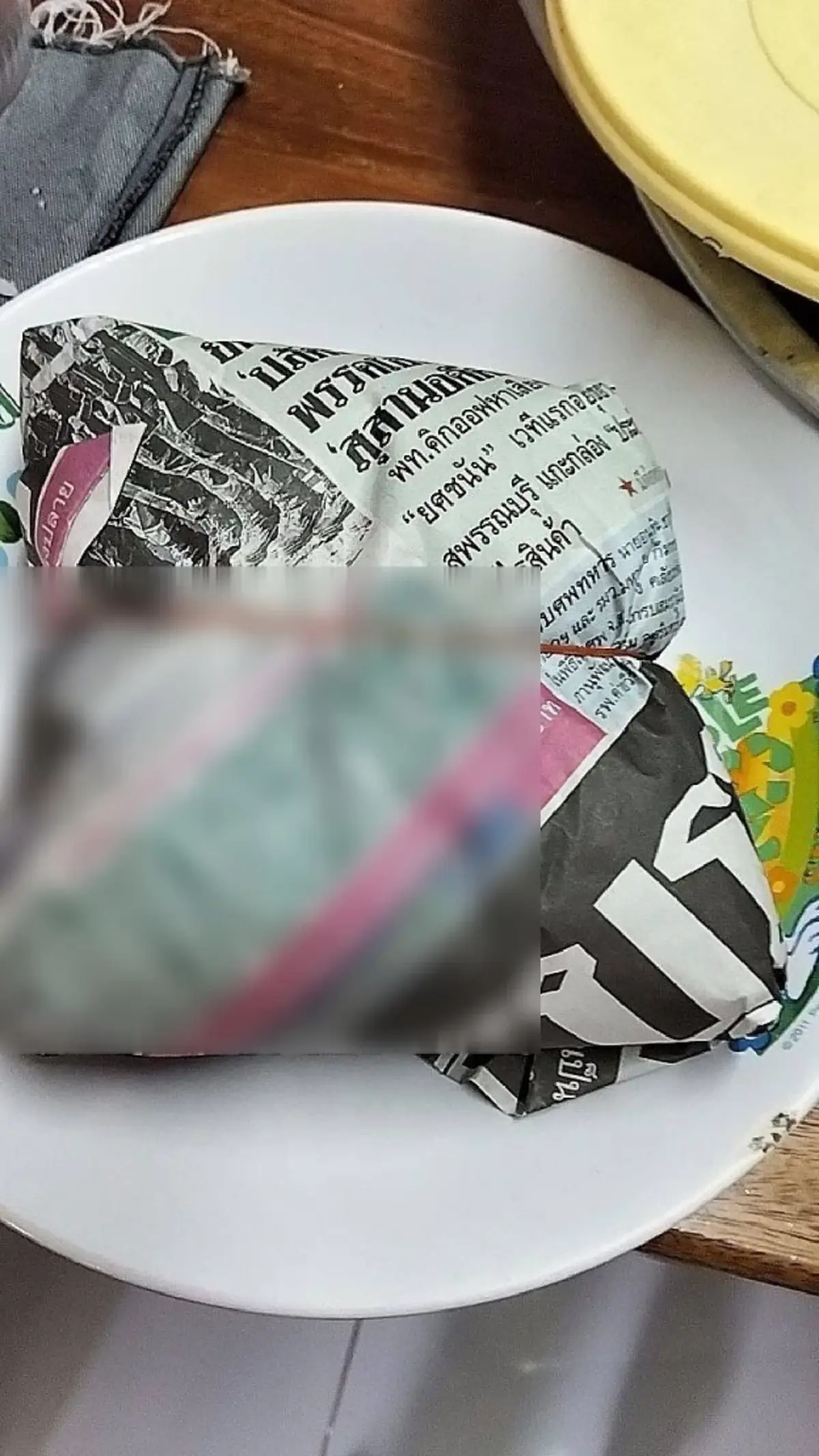 "กรมอนามัย" มาแล้ว เฉลยชัด ข้าวผัดห่อหนังสือพิมพ์ อันตรายจริงไหม