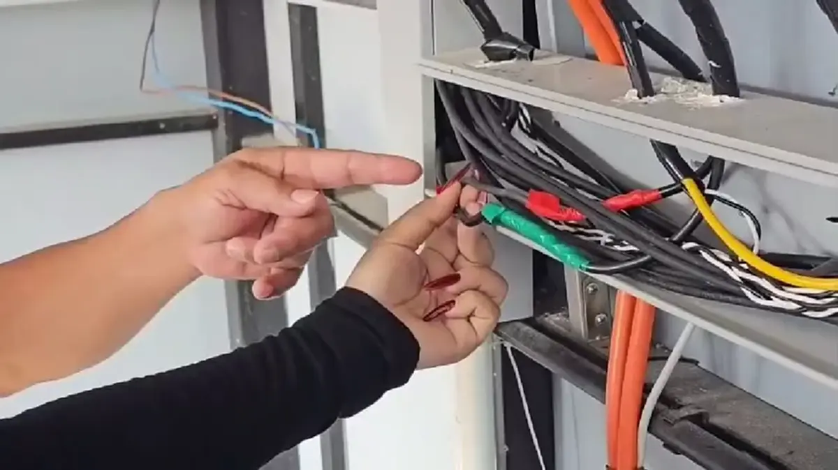 ติดโซลาร์เซลล์ 3 แสน หวังลดค่าไฟกลับเสี่ยงไฟไหม้ แฉไร้วิศวกรคุม