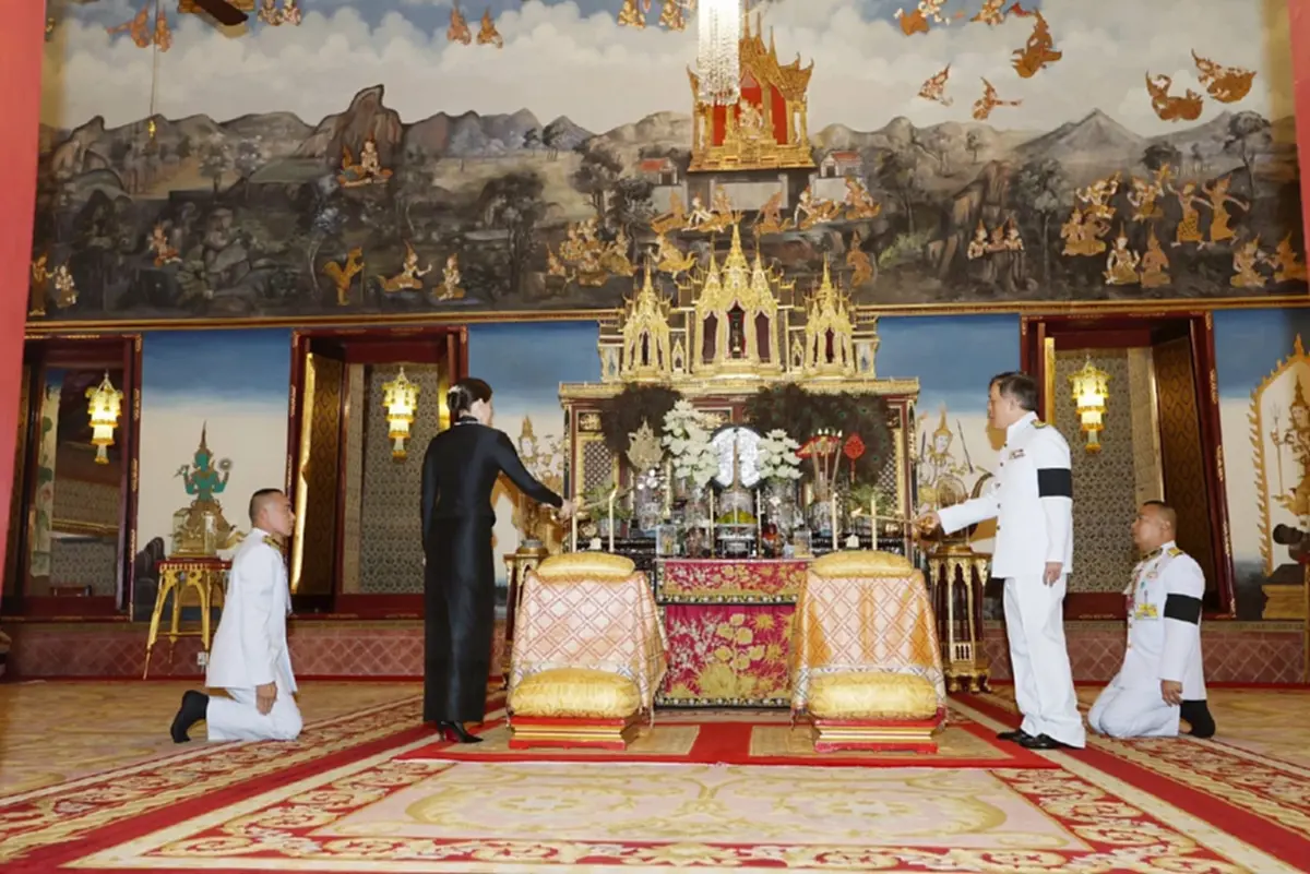 ทะเบียนรถพระที่นั่ง ในหลวง-พระราชินี เสด็จฯพระราชพิธีสงกรานต์