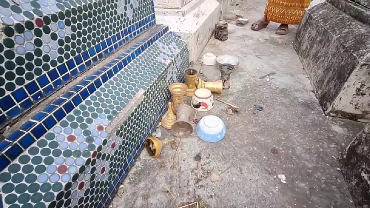 โจรใจบาปงัดธาตุเก็บกระดูก ลักผ้าไหม-เงินสด ทิ้งอัฐิเกลื่อน