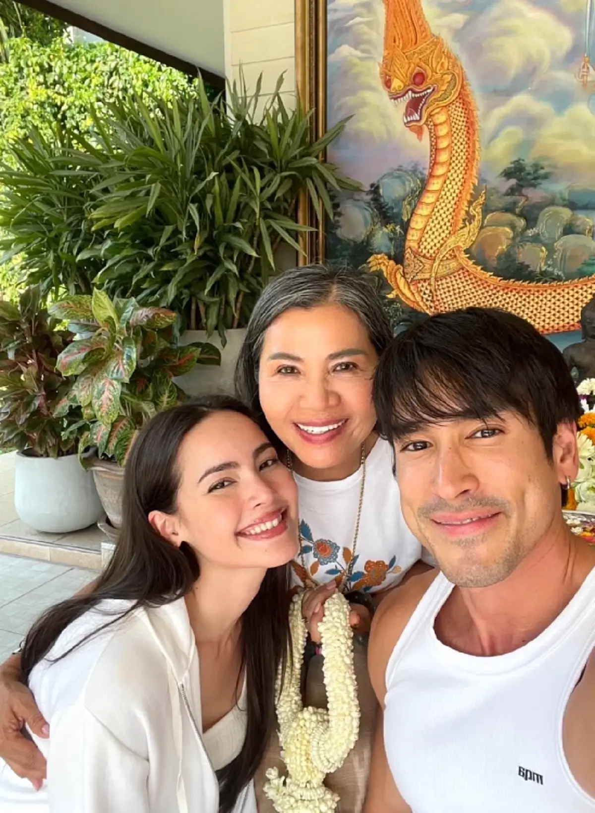 เพิ่งรู้ ณเดชน์ ไม่ใช่ลูกแท้ๆ แม่แก้ว เฉลยแม่บังเกิดเกล้าคือใคร?