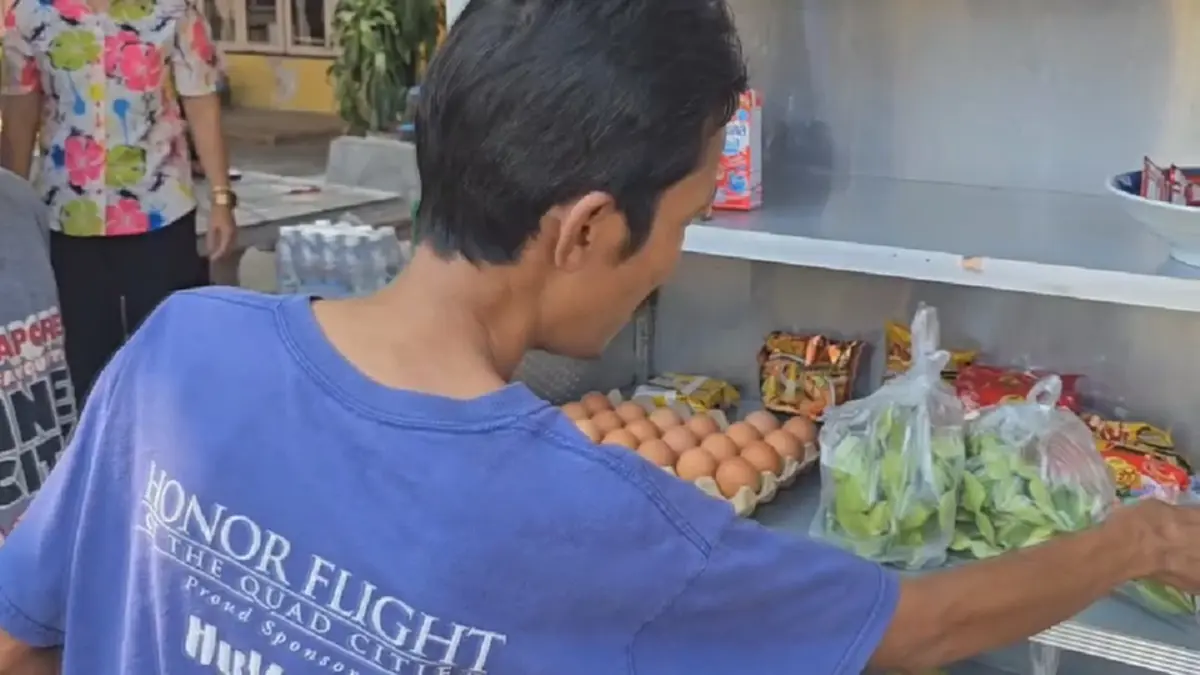 สกร.โคราชเปิด "ตู้ปันสุข" 25 ตำบล ช่วยชาวบ้านสู้ภัยน้ำมันแพง