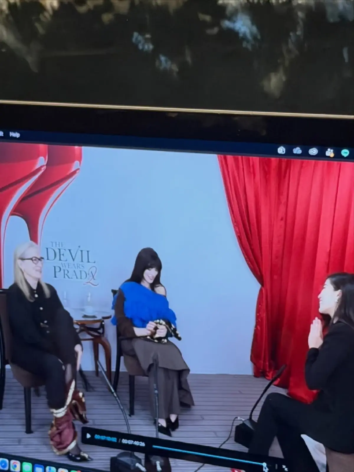 ก้อย อรัชพร โภคินภากร ออร่าพุ่ง ลุคออลแบล็กเฉิดฉายพรมแดงโตเกียว