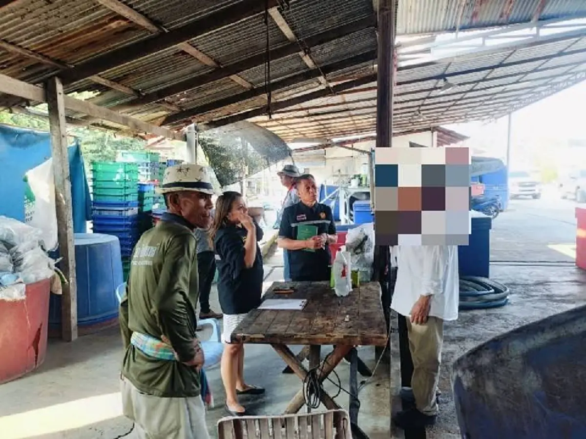 อ้วกพุ่ง บุกล้งน้ำมะพร้าวปลอม ผสมน้ำบาดาลแต่งกลิ่น ส่งขายทั่ว