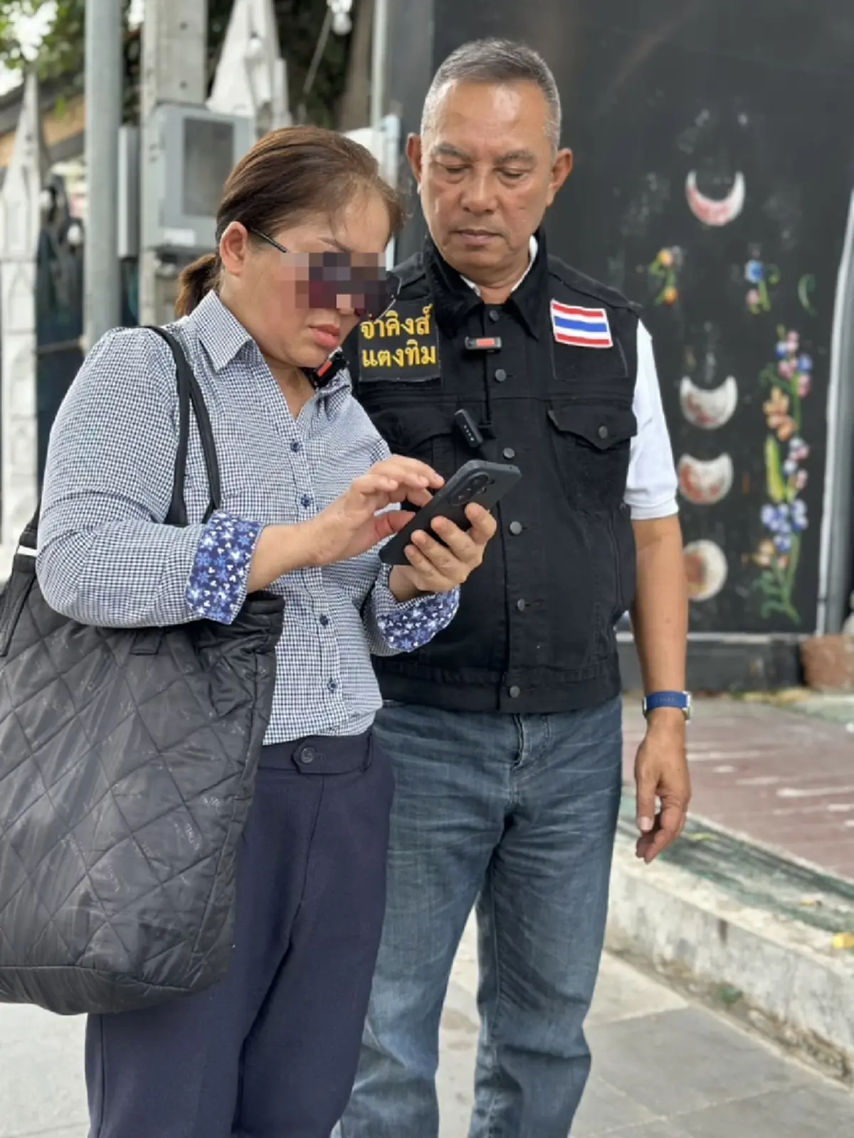 สาวใหญ่ช้ำหนัก นอ.ทหารเรือ ยักยอกทรัพย์ 1.2 ล้าน อ้างชื่อ ผบ.ทร.