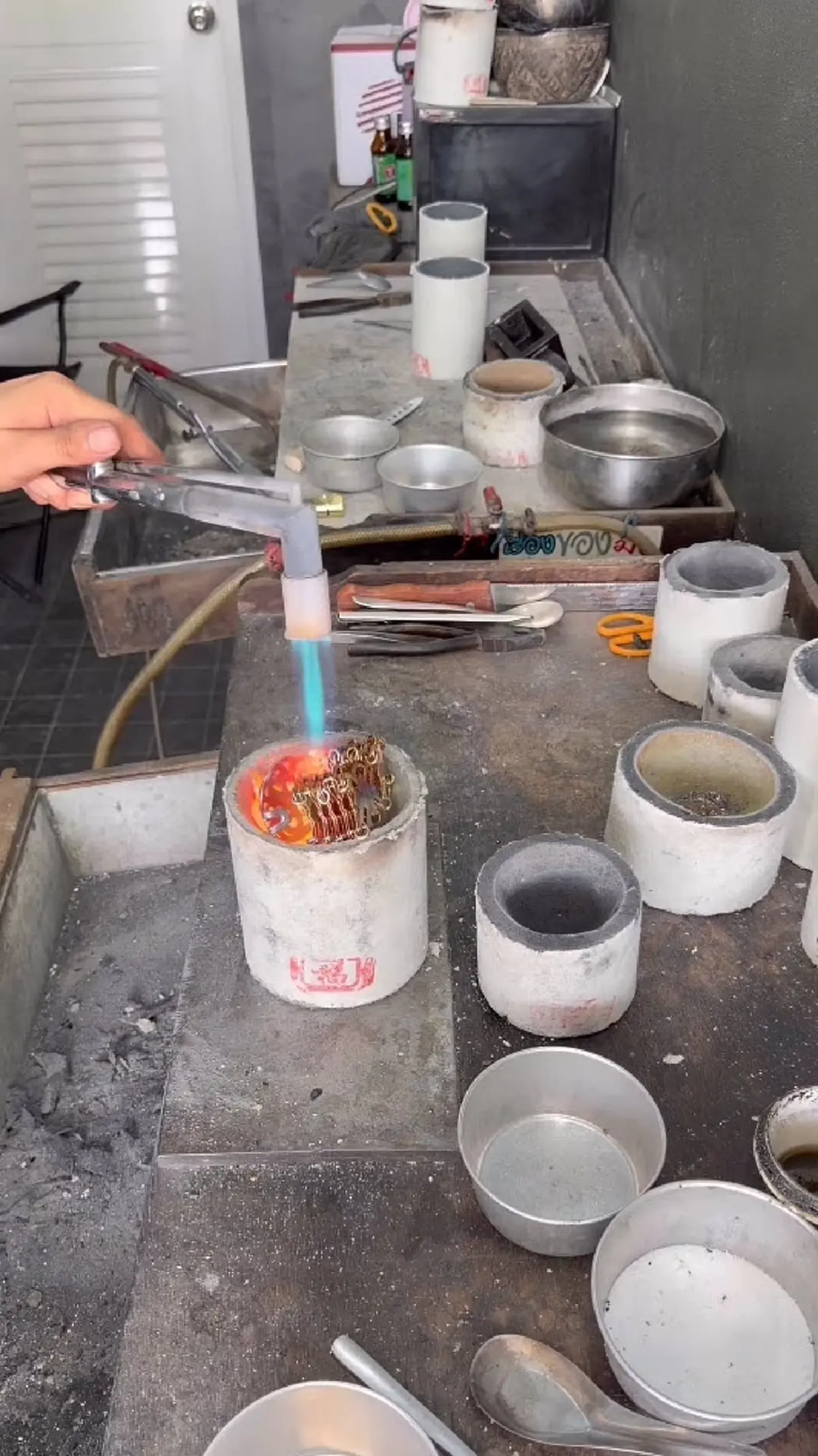 เจ้าของ เก็บเข็มขัดนาก 27 ปี ตัดสินใจนำไปหลอมรู้มูลค่าตกใจ