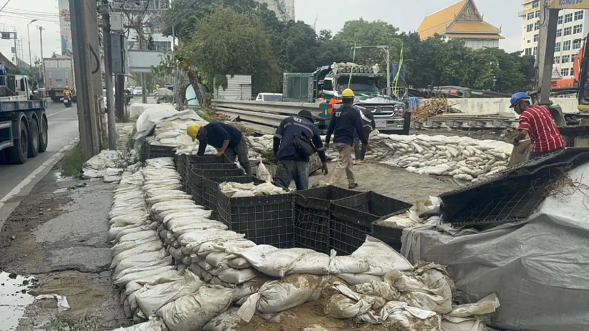 เร่งอุดช่องโหว่ผนังกั้นน้ำคลองพระโขนง สกัดน้ำหนุนท่วมคลองเตย
