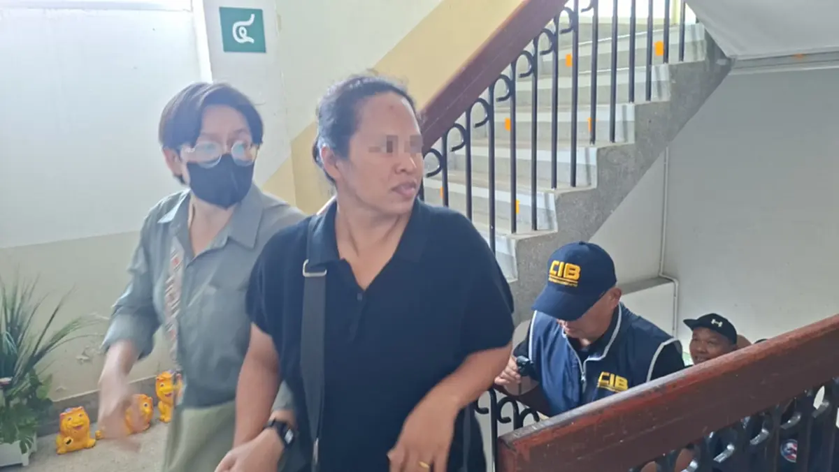 บุกจับคาโต๊ะ จนท.ปกครองเขตธนฯ ฉาว เอี่ยวแก๊งปั๊มสูติบัตรเถื่อน