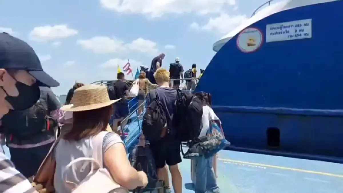 เรือโดยสารกระบี่-พีพี ปรับขึ้นค่าตั๋ว 50 บาท หลังน้ำมันดีเซลพุ่ง