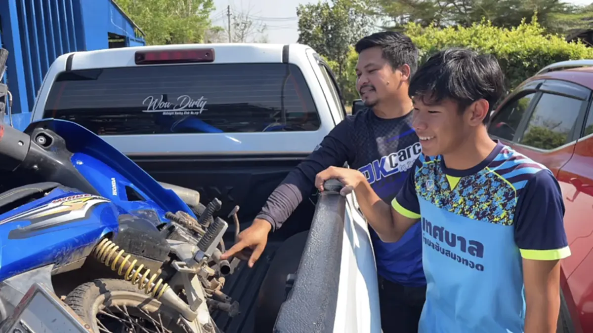 ไปตกปลาแต่ได้รถ! หนุ่มเพชรบูรณ์เจอรถจักรยานยนต์จมน้ำ