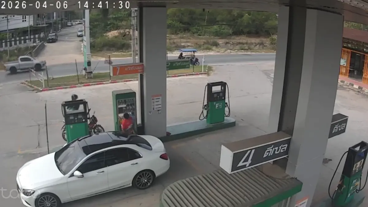 สาวขับเบนซ์หรูเติมน้ำมันแล้วชิ่ง! พนักงานวอนกลับมารับผิดชอบ