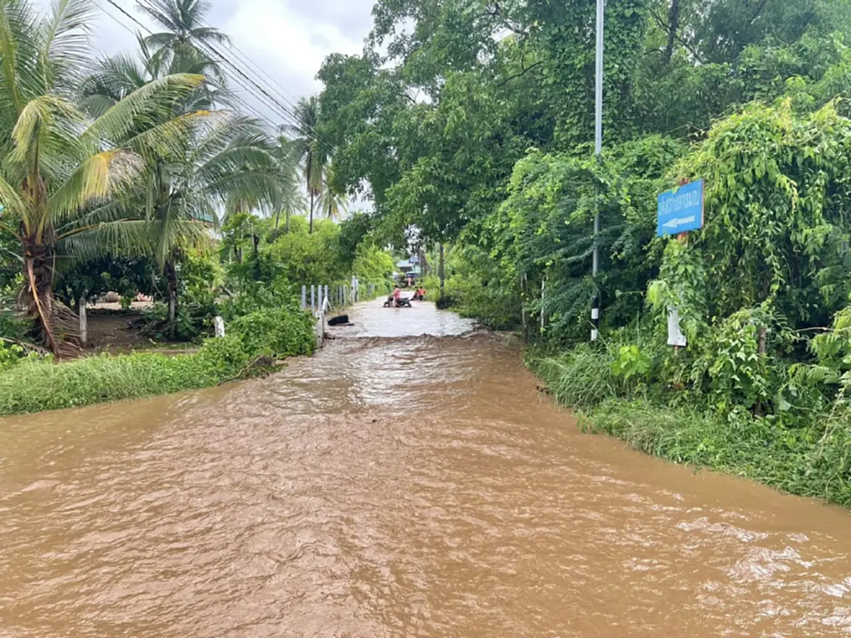 ฝนถล่มเพชรบูรณ์ น้ำป่าซัดท่วม "บ้านโตก" ได้รับความเสียหายหนัก