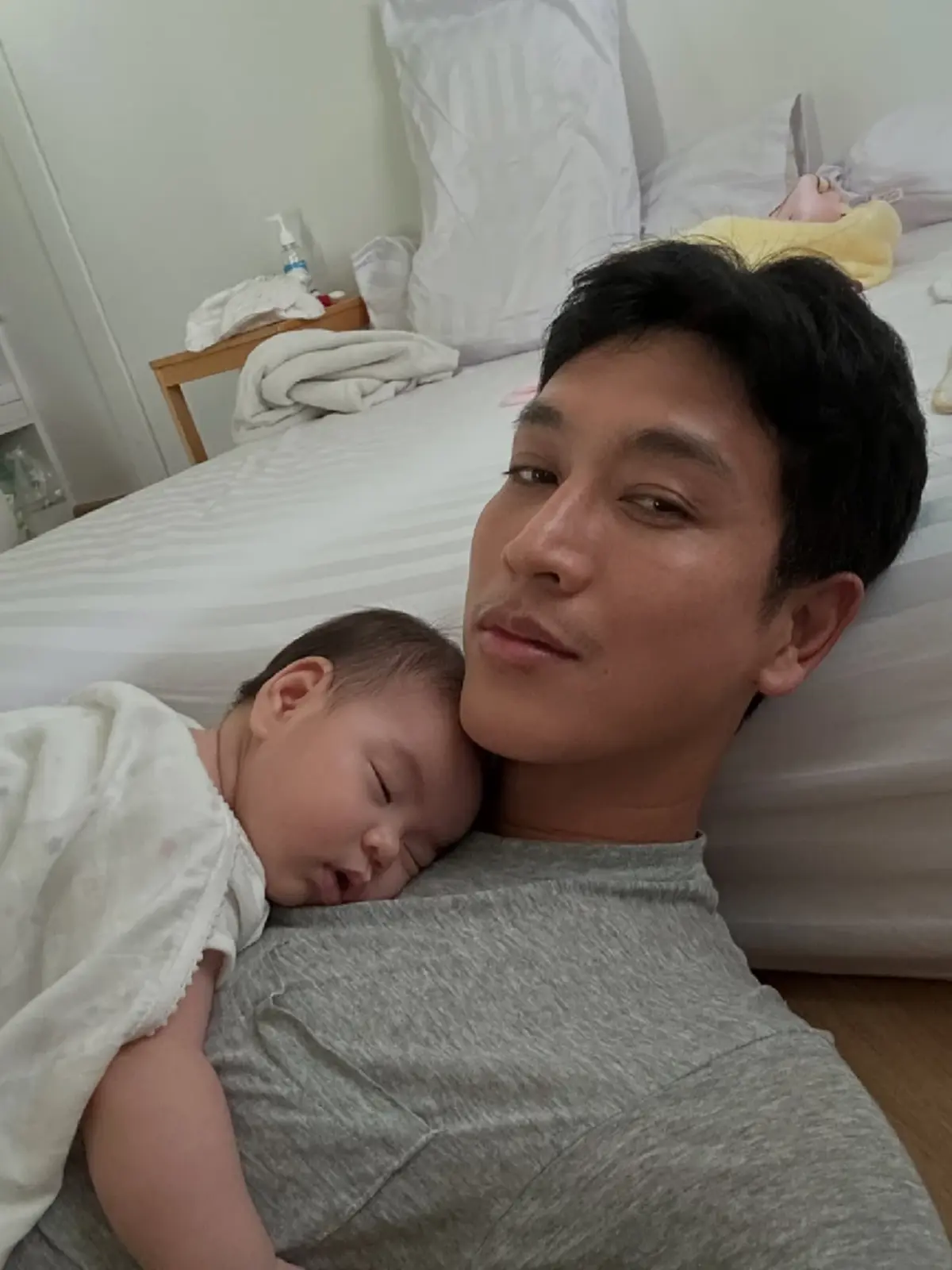 ส่องภาพล่าสุด "น้องเคล" ลูกสาว "กอล์ฟ อนุวัฒน์" ยิ่งโตยิ่งสวย  