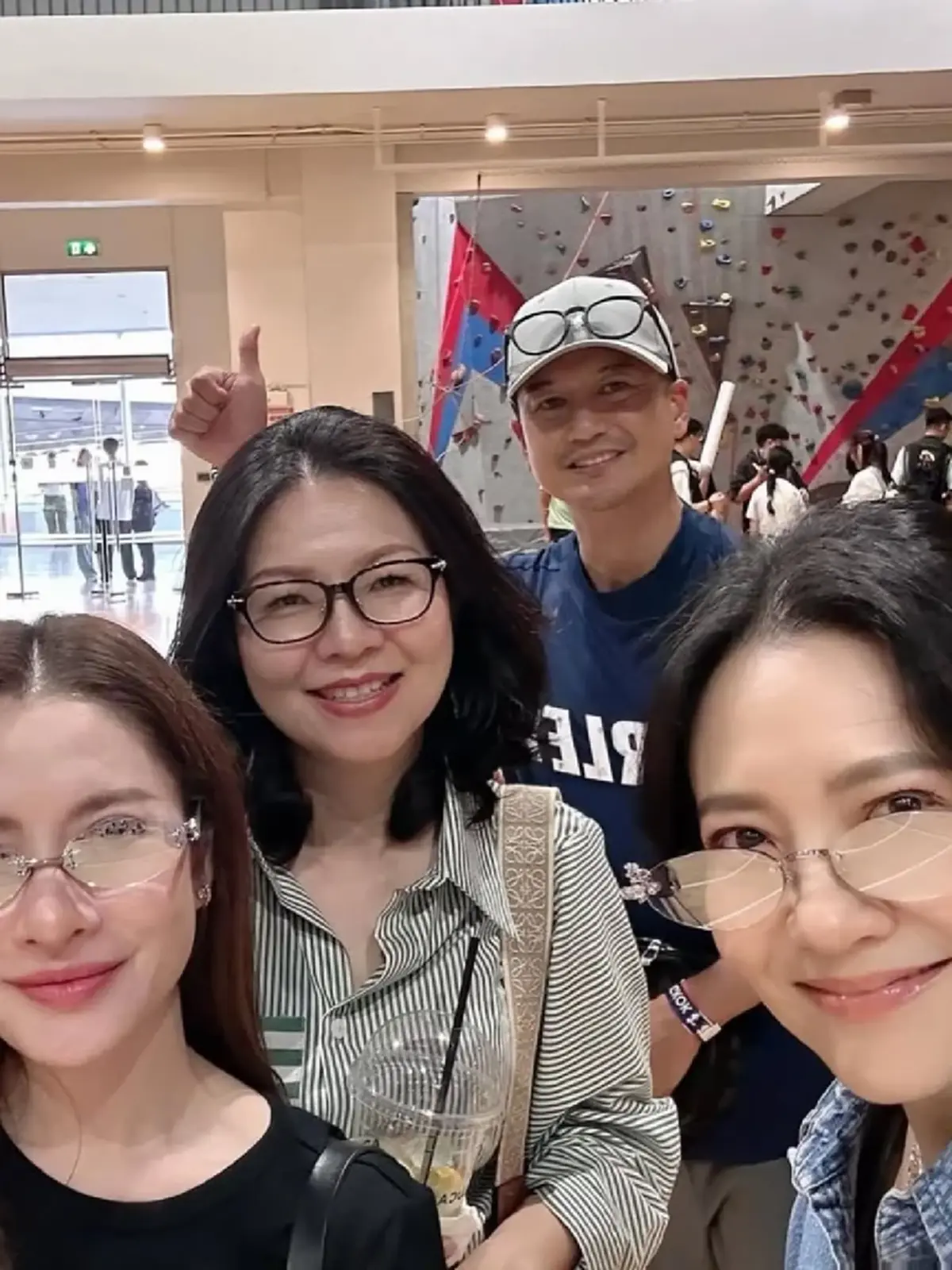 สุดปัง ลูกสาว “แอฟ ทักษอร” คว้าเหรียญทองเวทีหุ่นยนต์โลก