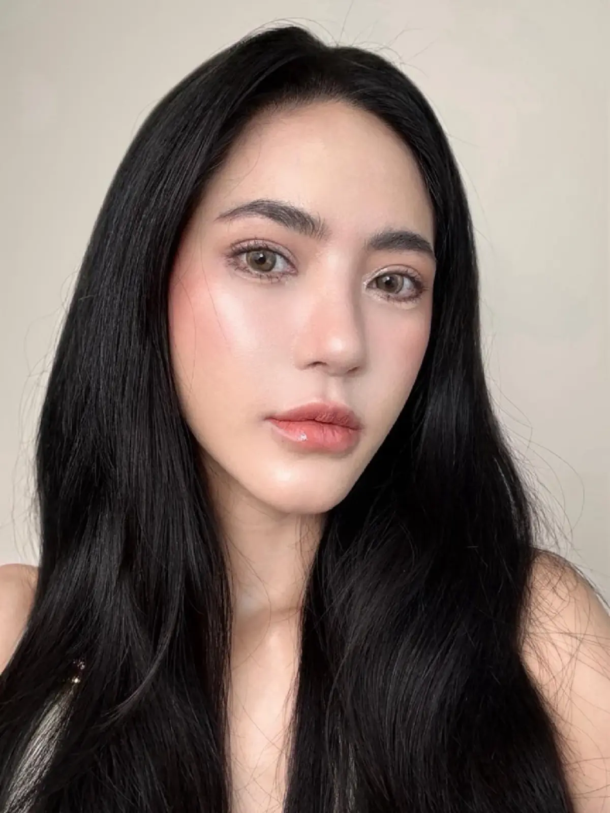 โพสต์สุดท้าย น้องเอี๊ยม อินฟลูสาวเจ้าของเพจดัง ก่อนเสียชีวิต