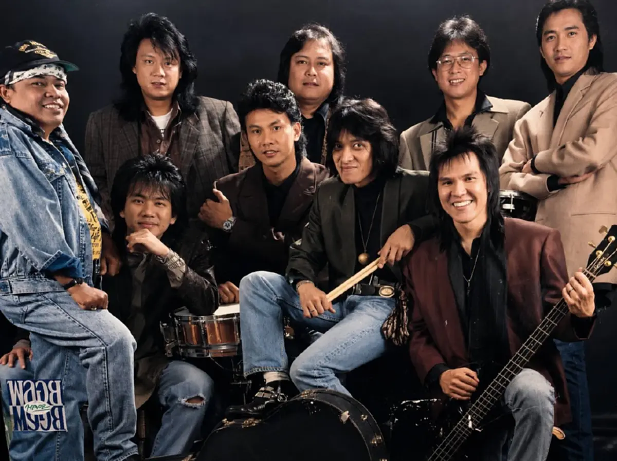 "เดวิด เอง" มือกีตาร์วงพลอย เสียชีวิตแล้ว แฟนเพลงแห่ไว้อาลัย