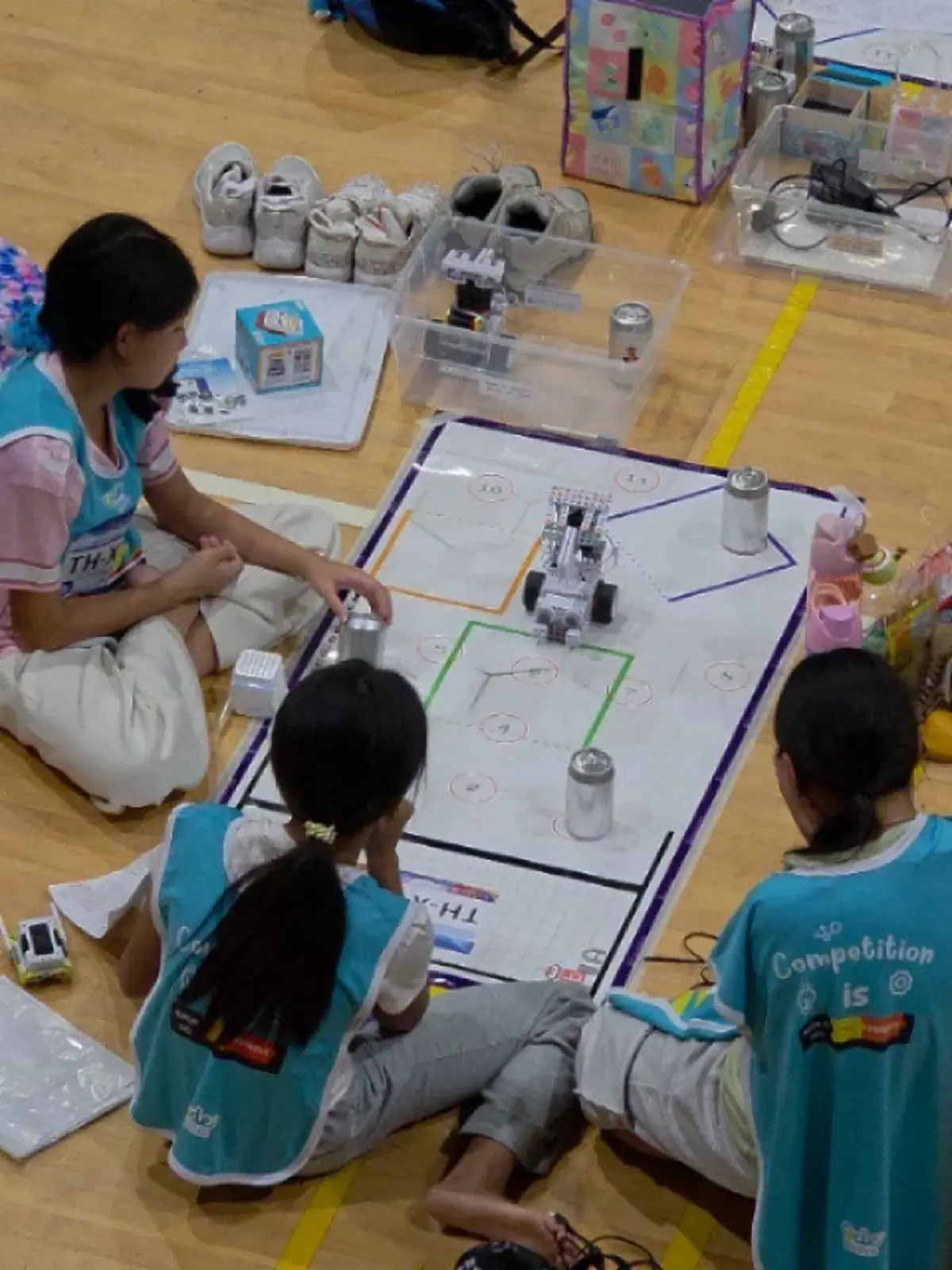 สุดปัง ลูกสาว “แอฟ ทักษอร” คว้าเหรียญทองเวทีหุ่นยนต์โลก