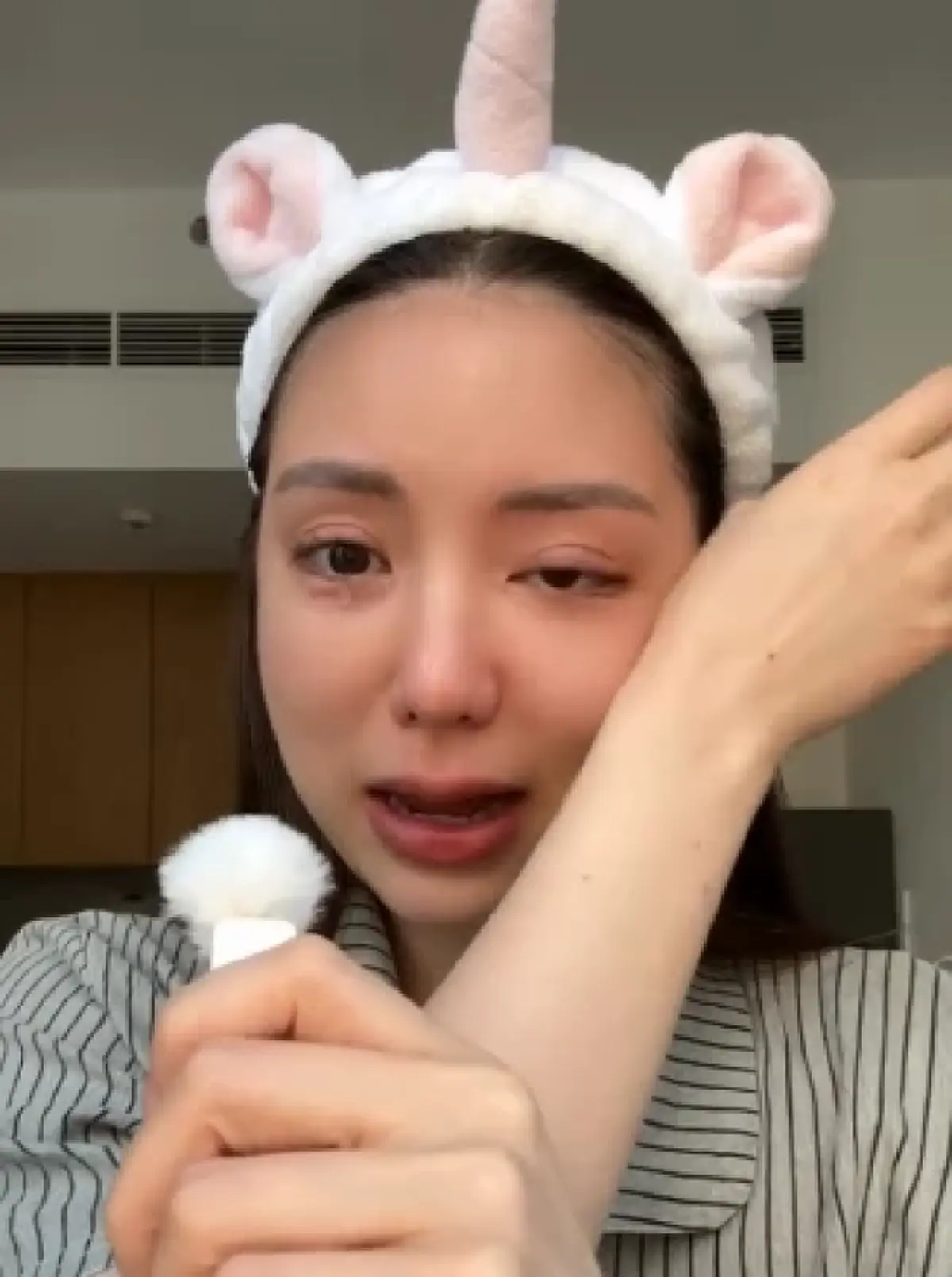 "มิว ลักษณ์นารา" ร่ำไห้เปิดใจ ไม่ได้เป็นนักแสดงแล้ว ก่อนเล่าสาเหตุ