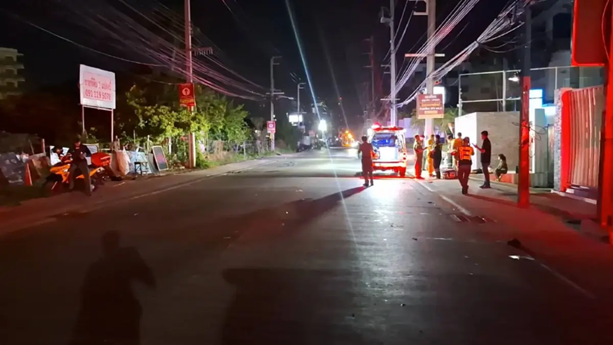 ป้าวัย 60 ถูกรถมอเตอร์ไซค์ชนดับ ขณะข้ามถนนให้อาหารหมาจรจัด