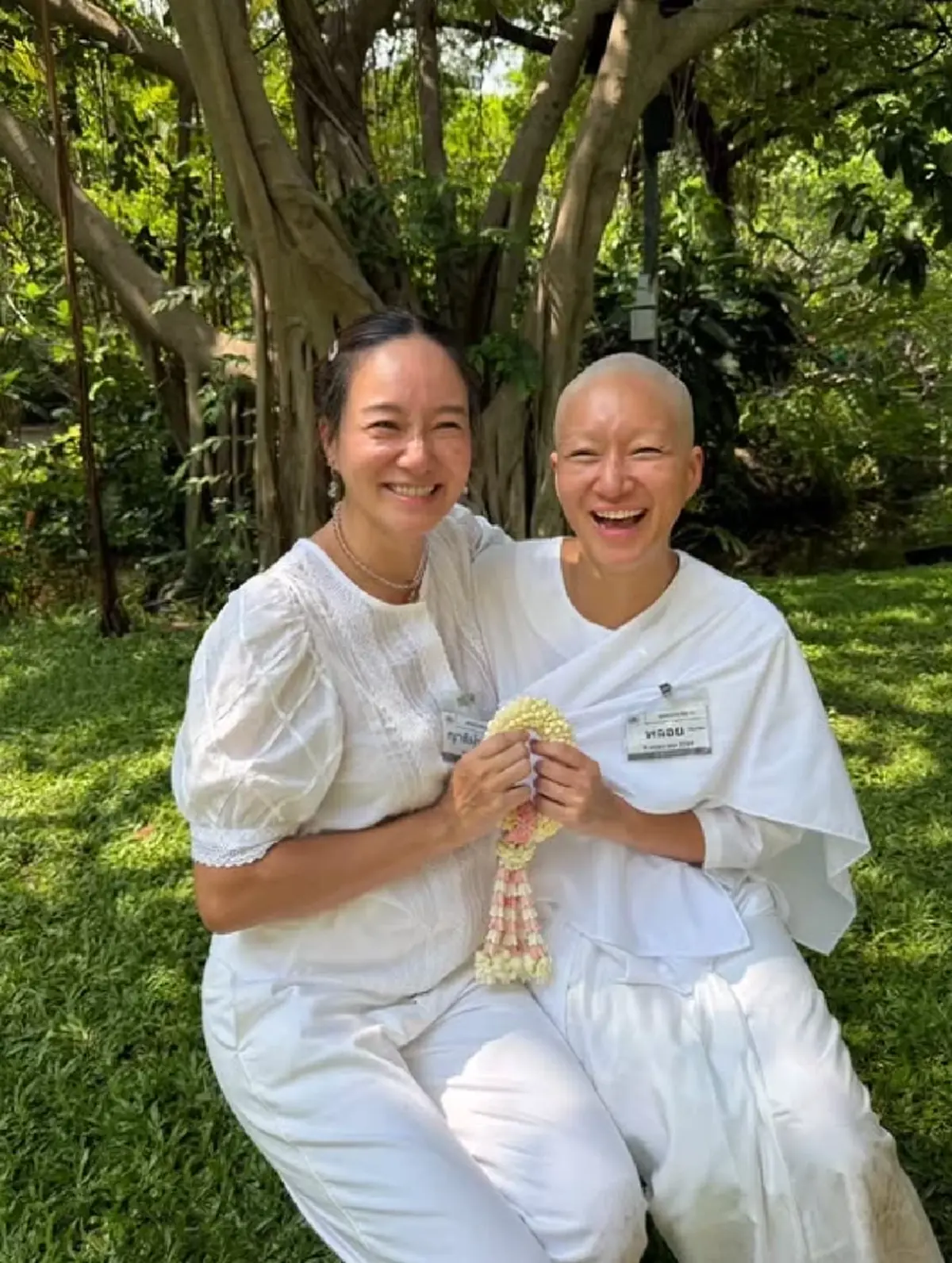 อนุโมทนา "ดาราสาวชื่อดัง" ตัดสินใจปลงผมบวชชี เพื่อพบเจอความสงบ