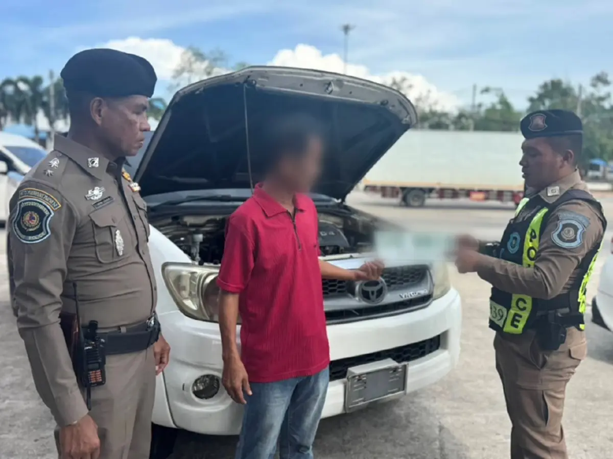 รวบหนุ่มใหญ่ ทำทะเบียนปลอมมาติดรถ อ้างป้ายทะเบียนเก่าหาย