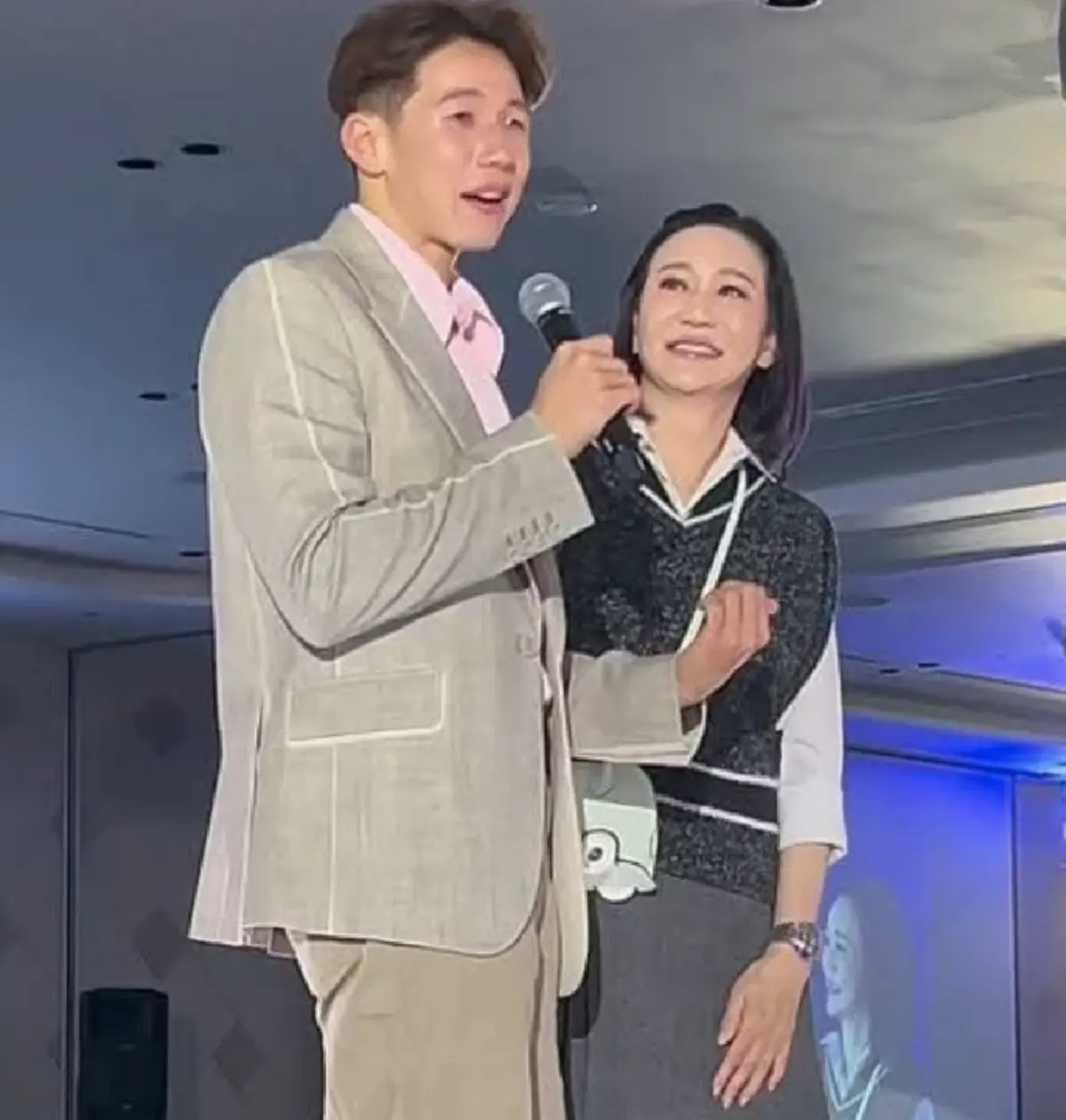 "หนุ่ย ภิรมย์ภักดี" น้องสาวแม่ ทราย สก๊อต แชร์คลิป "พาย" พร้อมลั่นสั้นๆ