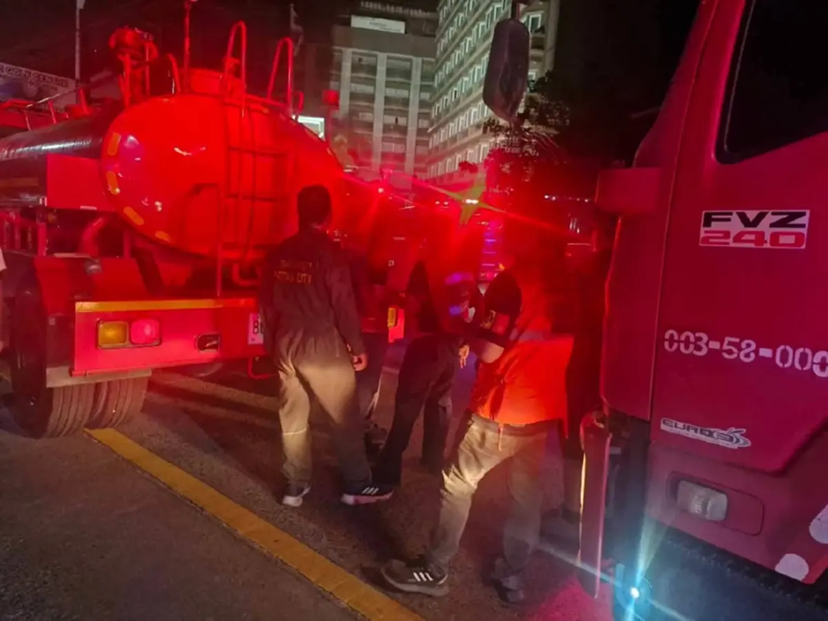 อัปเดตผู้บาดเจ็บ ไฟไหม้โรงแรมพัทยา พนง.ยัน นทท.พักเต็มทุกห้อง