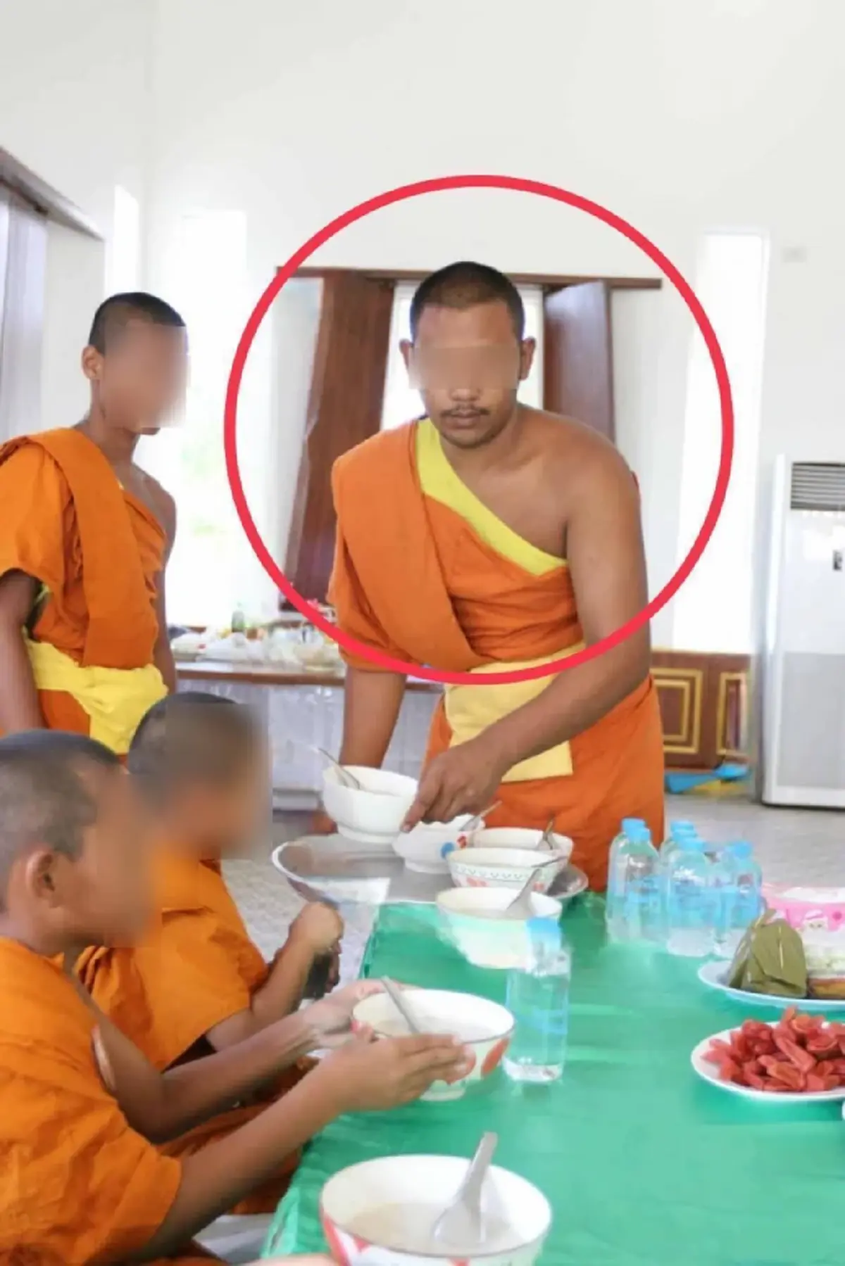 แม่สุดช้ำ พระพี่เลี้ยงทำร้ายเณร 10 ขวบ กระดูกใบหน้าหัก คดีไม่คืบ
