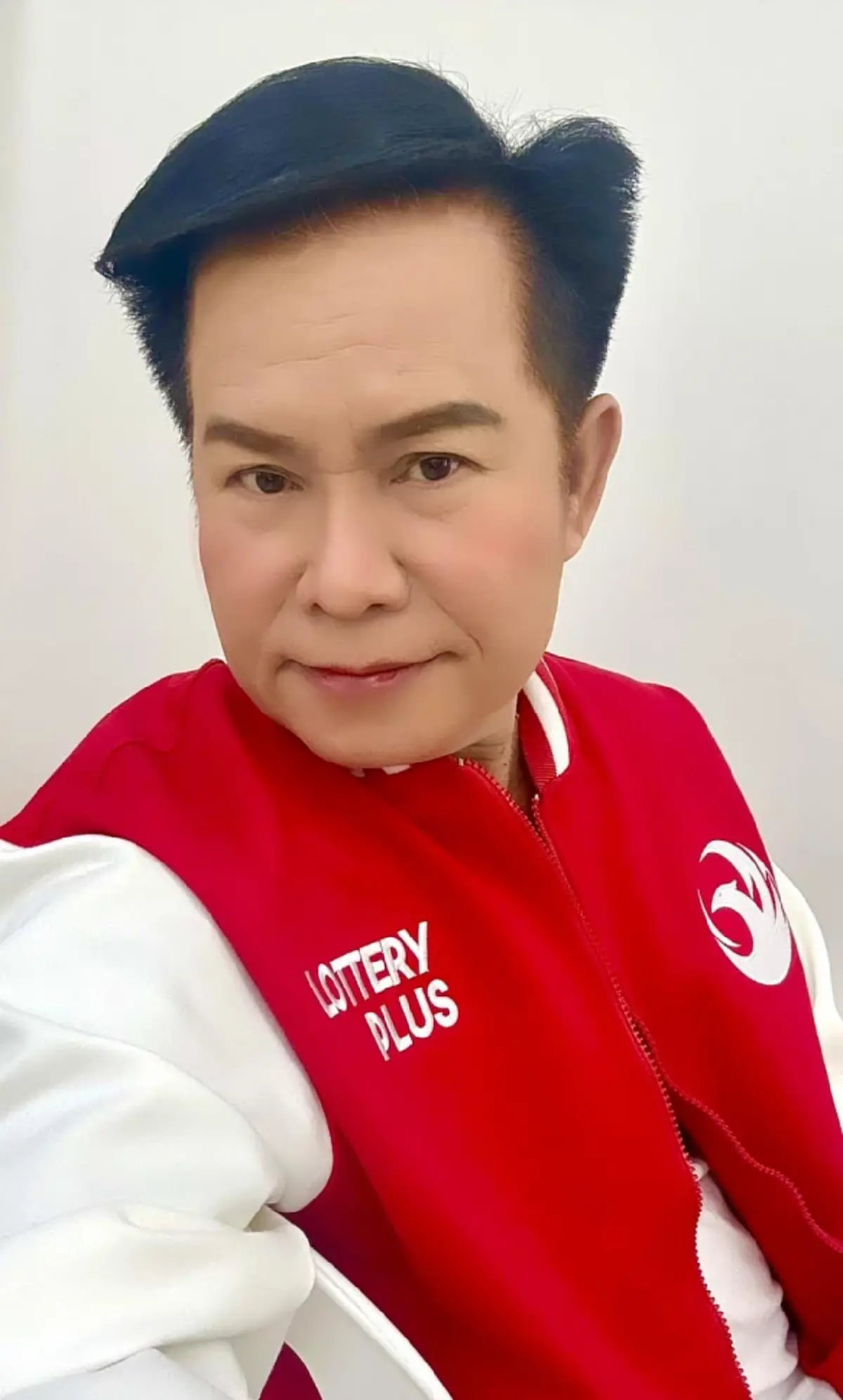 ลูกทุ่งดัง มนต์สิทธิ์ คำสร้อย ล้วงไหจับลูกปิงปอง ได้เลขสวย