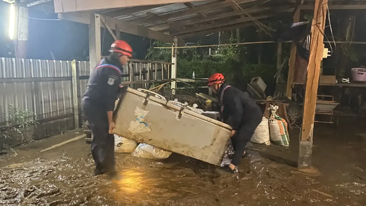 ฝนถล่มแม่สะเรียง น้ำป่าหลากท่วมห้วยวอก 11 หลังคาเรือน 